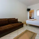 Apartman Idyllisches Studio-apartment Nur 50 Meter Zum Mit Parkplatz, Meerblick Dramalj