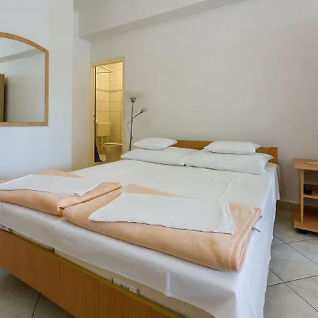 Idyllisches Studio-apartment Nur 50 Meter Zum Mit Parkplatz, Meerblick Dramalj