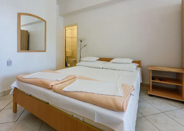 Idyllisches Studio-apartment Nur 50 Meter Zum Mit Parkplatz, Meerblick Dramalj