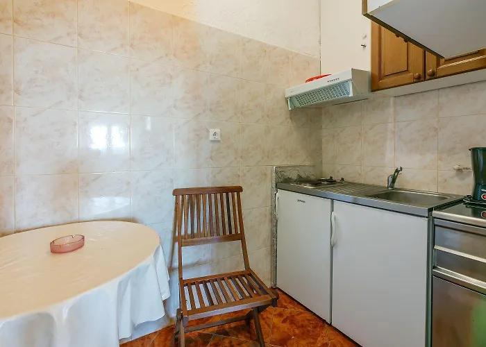 Apartment Idyllisches Studio-apartment Nur 50 Meter Zum Mit Parkplatz, Meerblick Dramalj