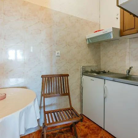 Apartman Idyllisches Studio-apartment Nur 50 Meter Zum Mit Parkplatz, Meerblick Dramalj