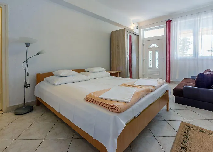 Appartement Idyllisches Studio-apartment Nur 50 Meter Zum Mit Parkplatz, Meerblick Dramalj